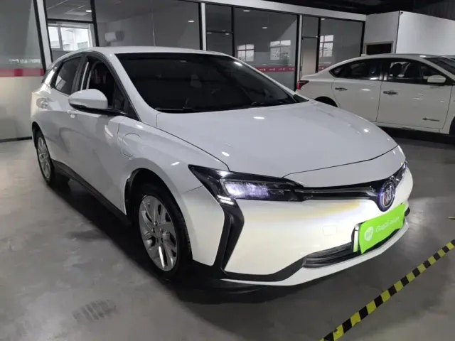 Buick Velite 6 — Фото автомобиля 3