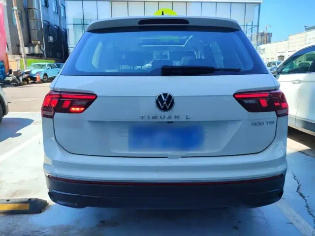 Volkswagen Tiguan L — Фото автомобиля 5