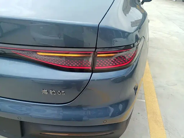 BYD Seal 05 DM-i — Фото автомобиля 7
