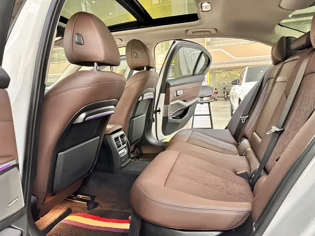 BMW 3 Series — Фото автомобиля 13