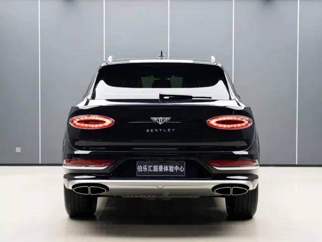 Bentley Bentayga — Фото автомобиля 6