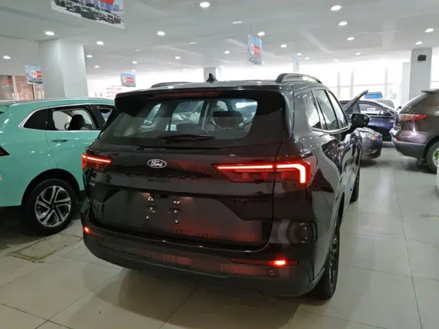 Ford Lingrui — Фото автомобиля 6