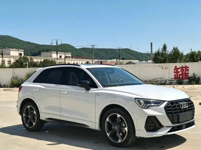 Audi Q3 — Фото автомобиля 2