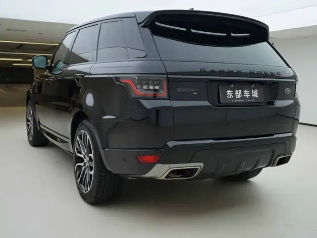 Land Rover Range Rover Sport — Фото автомобиля 4
