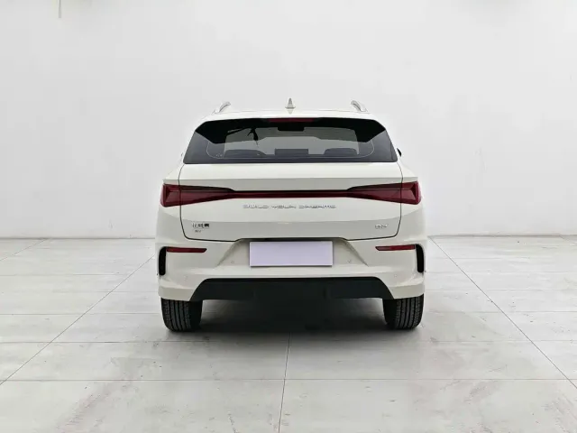 BYD e2 — Фото автомобиля 5
