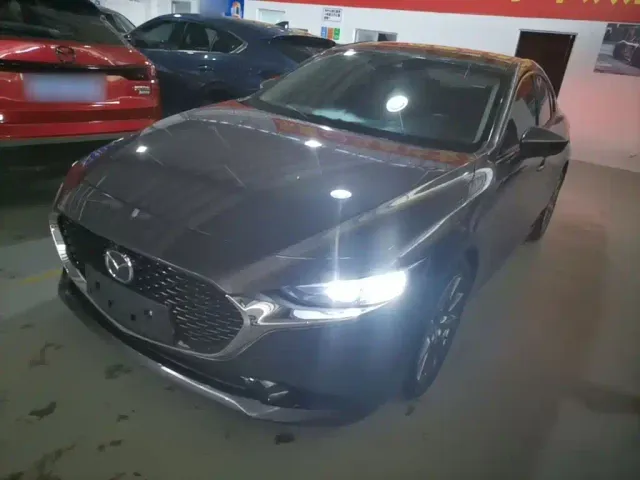 Фотография автомобиля — Mazda Axela