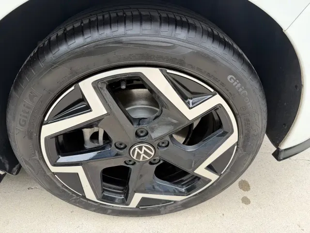 Volkswagen Golf — Фото автомобиля 14
