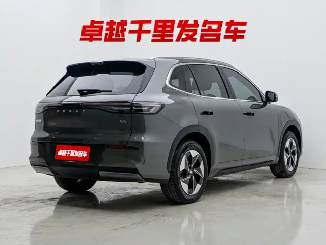 Geely Galaxy E5 — Фото автомобиля 4
