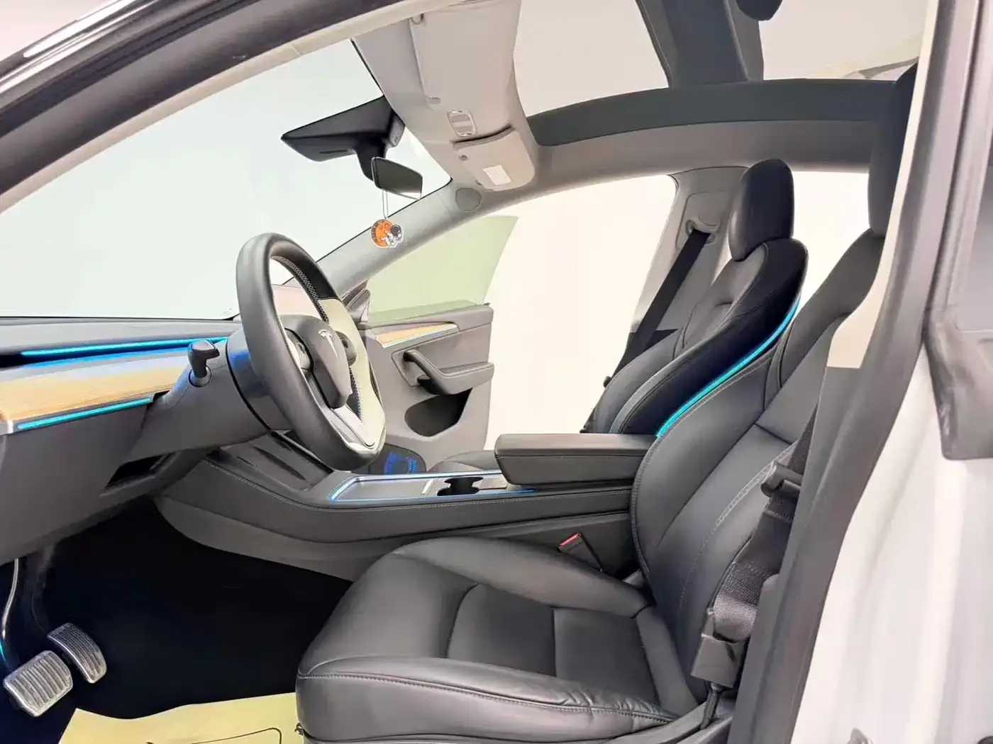 Tesla Model Y 2022 Rear-Wheel Drive Version — Фото автомобиля 7