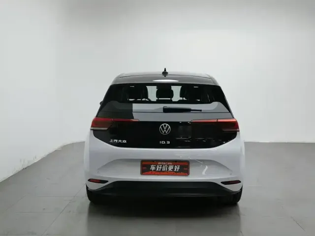 Volkswagen ID.3 — Фото автомобиля 4