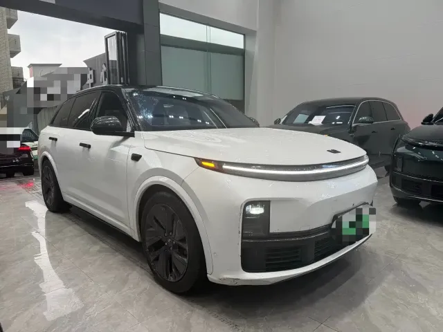Li Auto L7 — Фото автомобиля 3