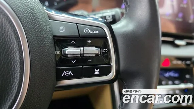 Kia Carnival Generation 4 — Фото автомобиля 23