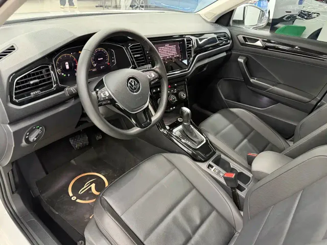 Volkswagen T-Roc — Фото автомобиля 18