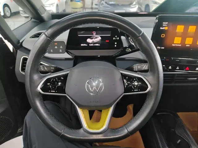 Volkswagen ID.3 — Фото автомобиля 10