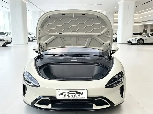 Xiaomi SU7 — Фото автомобиля 22