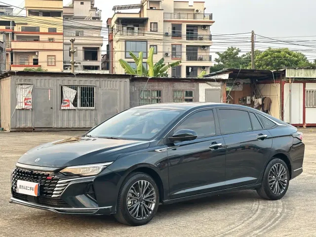 Фотография автомобиля — Dongfeng Yixuan MAX