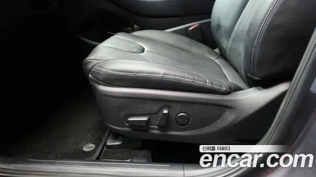 Hyundai Santafe Новый Santa Fe Дизель 2.2 2WD — Фото автомобиля 28