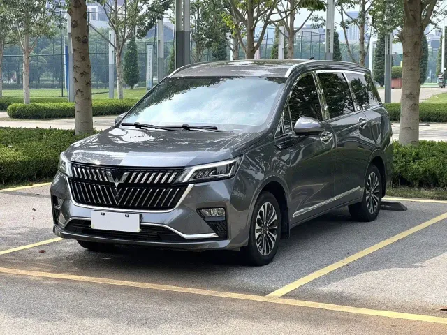 Фотография автомобиля — Wuling Jiachen