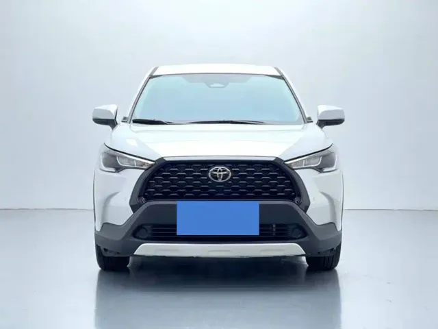Toyota Corolla Cross — Фото автомобиля 2