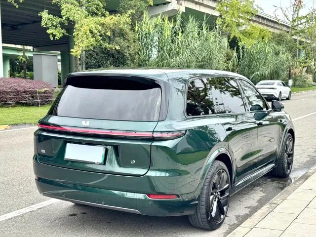 Li Auto Li Xiang L9 2022 Max — Фото автомобиля 9
