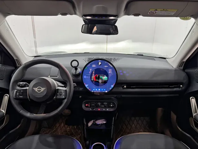 MINI Electric MINI ACEMAN — Фото автомобиля 9