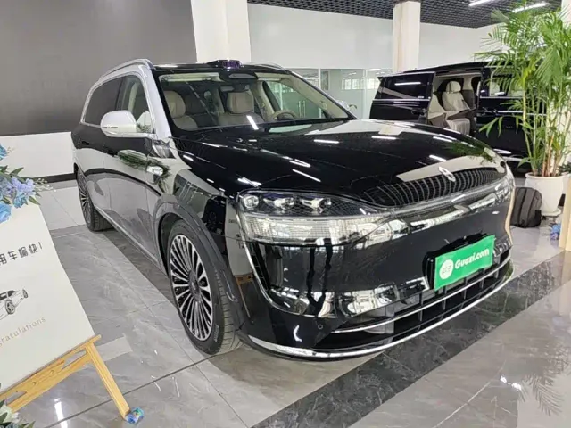 Aito M9 — Фото автомобиля 3