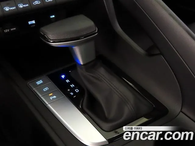 Hyundai Avante CN7 — Фото автомобиля 11
