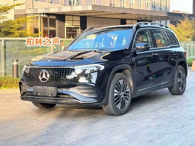 Фотография автомобиля — Mercedes-Benz EQB