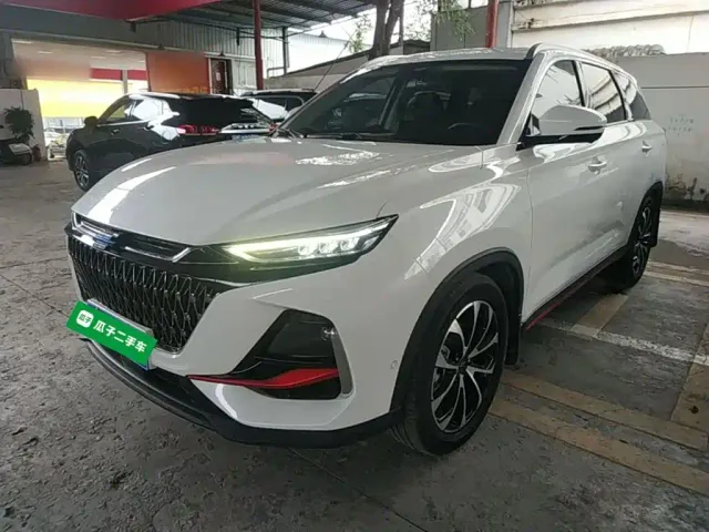 Фотография автомобиля — Changan X7 Plus