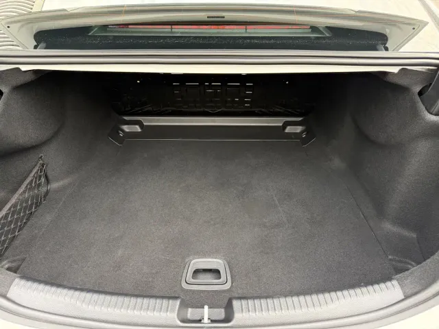 Mercedes-Benz C-Class — Фото автомобиля 25