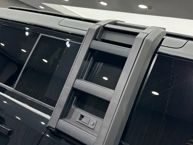 Land Rover Defender — Фото автомобиля 21