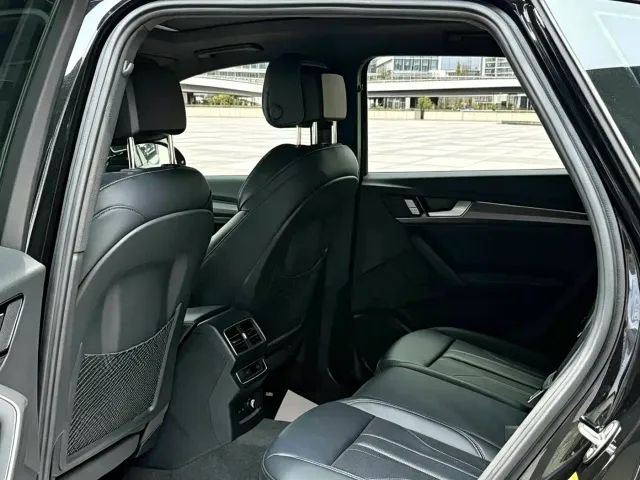 Audi Q5L — Фото автомобиля 8