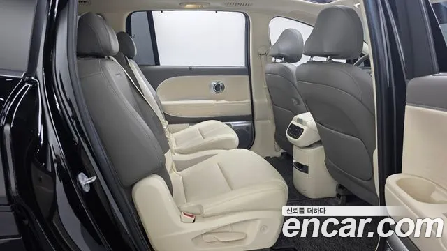 Hyundai Ioniq 9 — Фото автомобиля 10