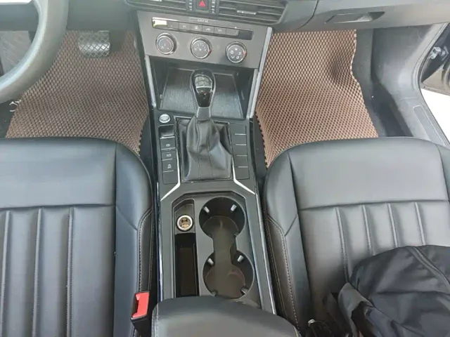 Volkswagen Passat — Фото автомобиля 13