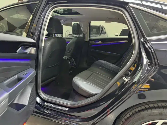 Volkswagen Passat — Фото автомобиля 8