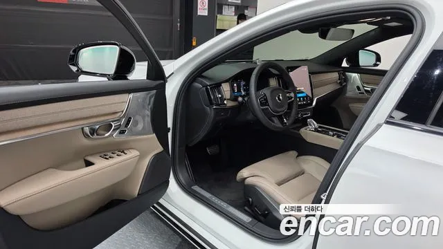 Volvo S90 — Фото автомобиля 15