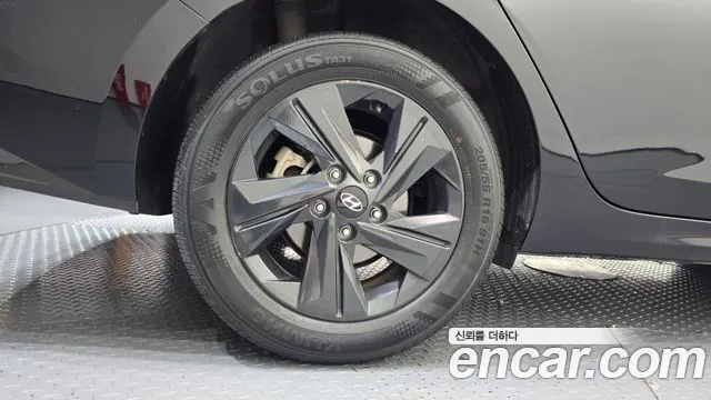 Hyundai AVANTE Avante (CN7) — Фото автомобиля 5