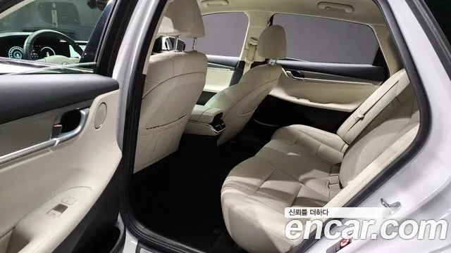 Hyundai Grandeur Новый Grandeur IG — Фото автомобиля 12