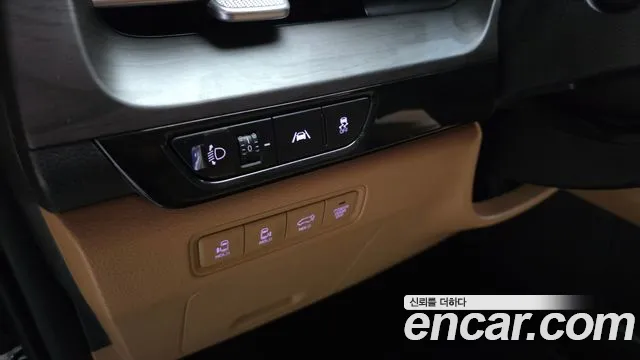 Kia Carnival Generation 4 — Фото автомобиля 14