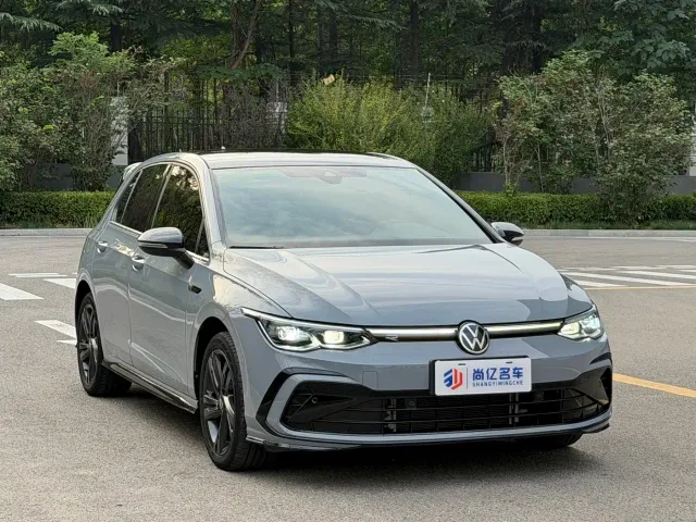 Volkswagen Golf — Фото автомобиля 22