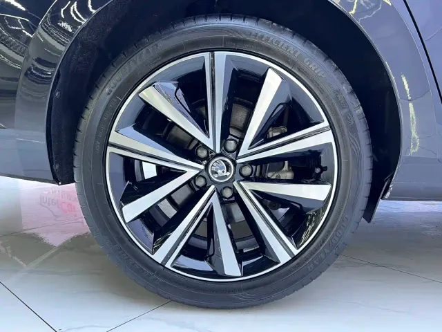 Skoda Superb — Фото автомобиля 20