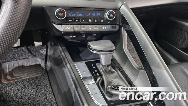 Hyundai AVANTE Avante (CN7) — Фото автомобиля 9