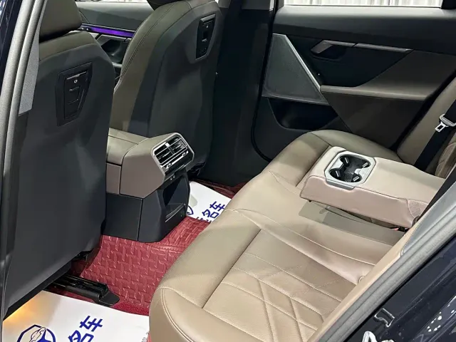 BMW 5 Series — Фото автомобиля 18