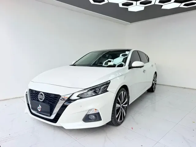 Фотография автомобиля — Nissan Teana