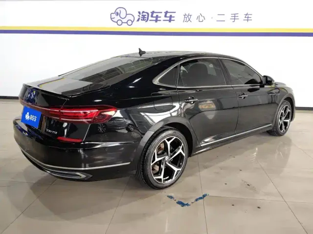 Volkswagen Passat — Фото автомобиля 3