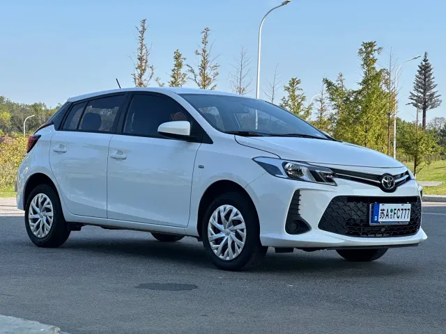 Toyota Vios FS — Фото автомобиля 3