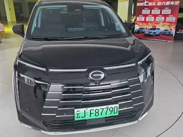 GAC Trumpchi E8 — Фото автомобиля 2