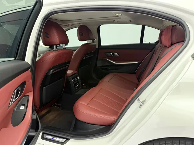 BMW 3 Series — Фото автомобиля 16