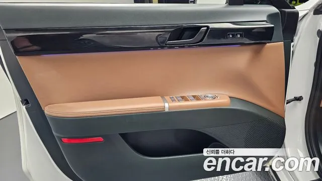 Hyundai Grandeur GN7 — Фото автомобиля 13