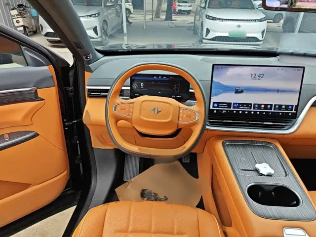 Dongfeng eπ 008 — Фото автомобиля 10
